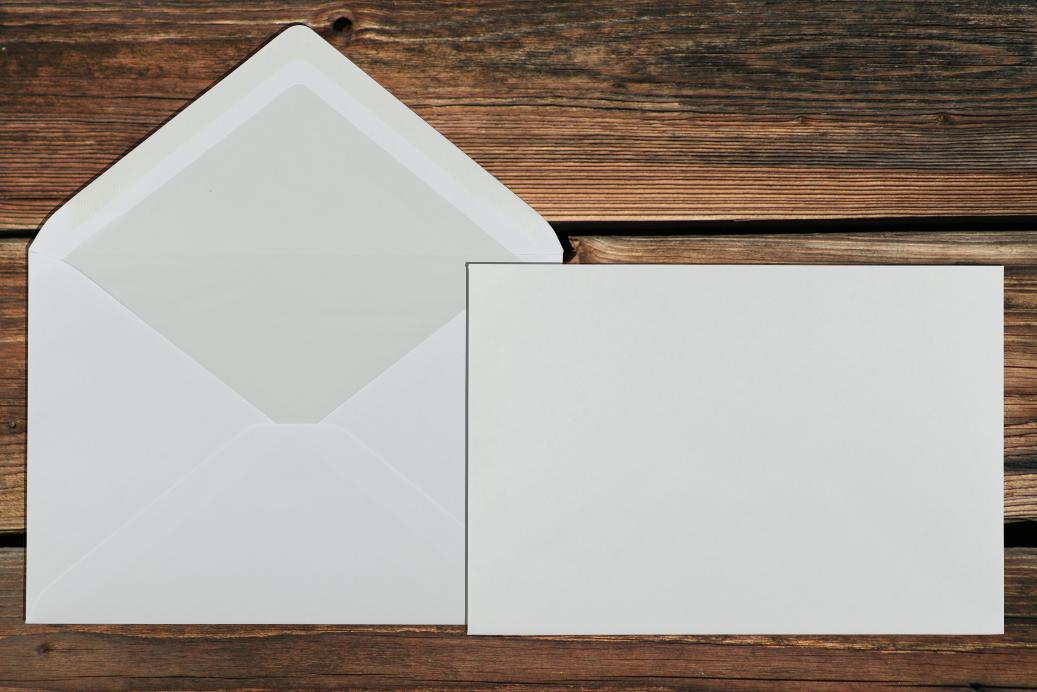 Briefhüllen 157x225 mm Nassklebend Weiß 100 g/qm mit Seidenfutter